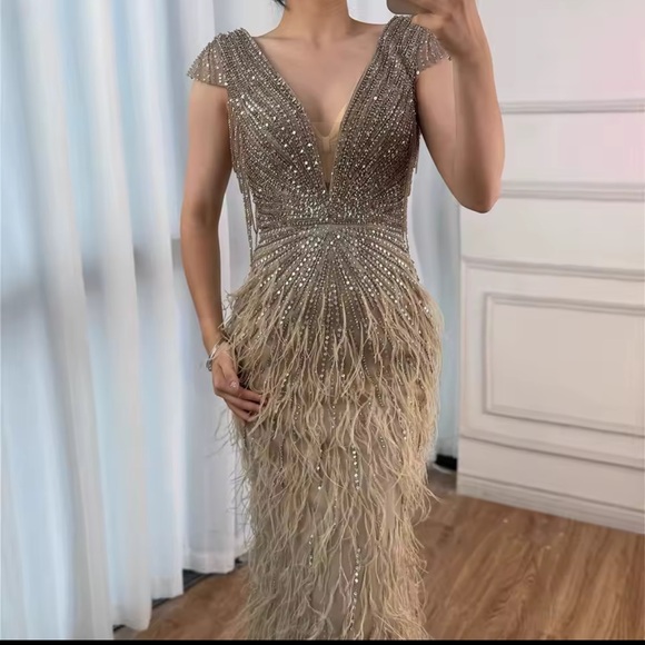 Elegant Gold Beaded Prom Gown with Feather Details BRAND NEW - Picture 4 of 17